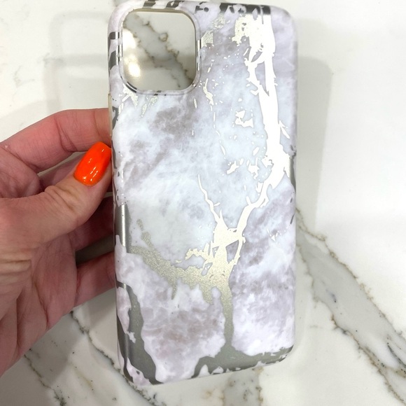 NEW Velvet Caviar Protective Case iPhone 11 Pro Max in White Marble with silver. - Picture 8 of 13